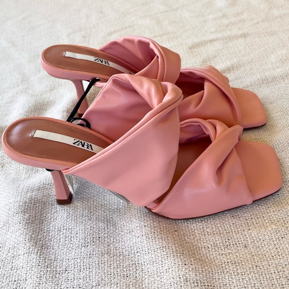 Sandals - Picture 3 of 3